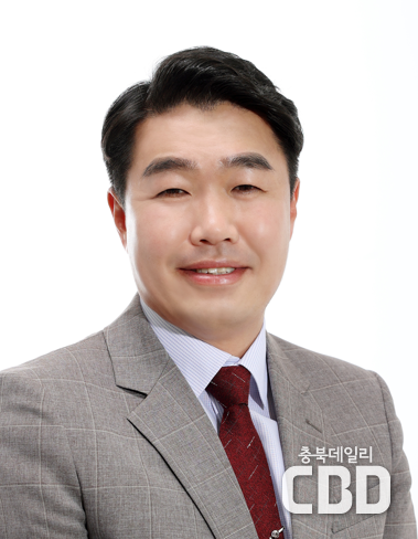 조윤성