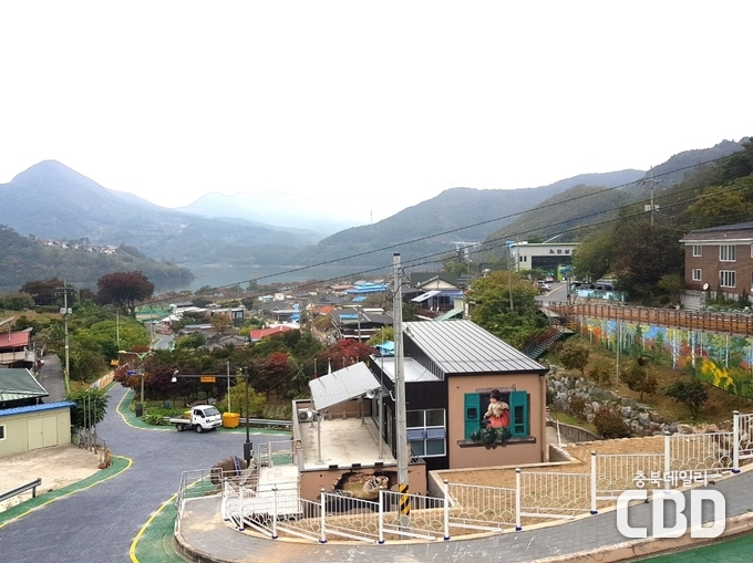 <strong>단성면 벽화마을 전경</strong>